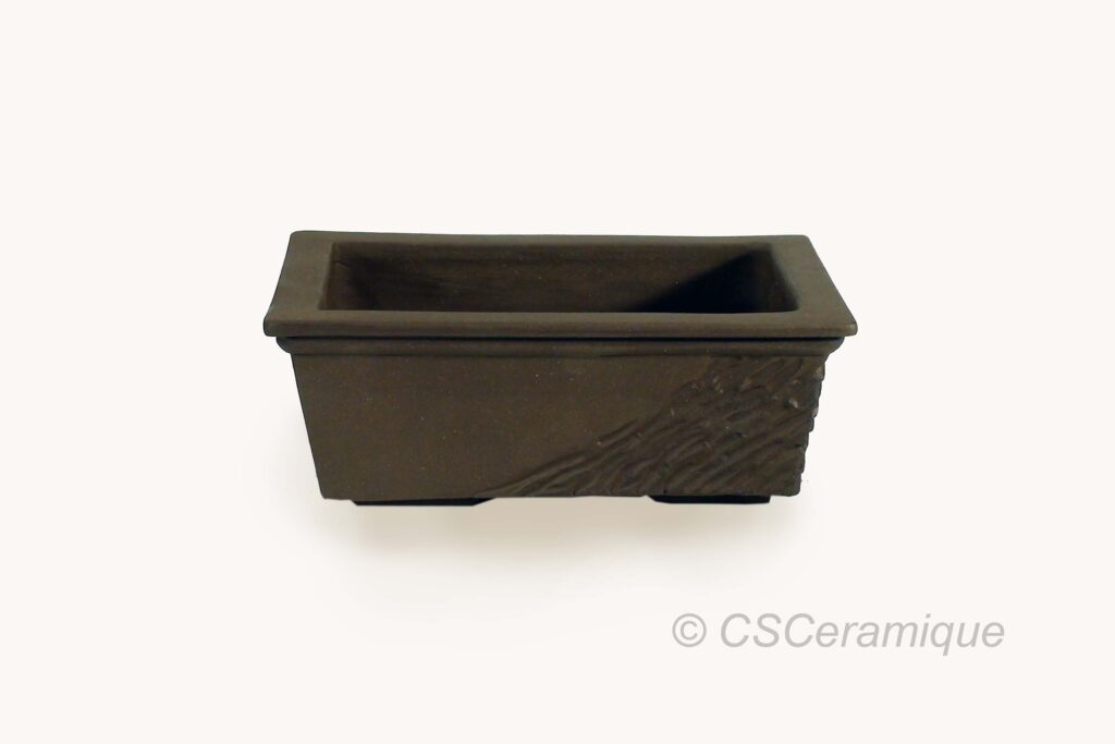 Pot rectangulaire haut de gamme pour bonsaï. Idéal pour des conifères.

High-quality rectangular bonsai pot. Ideal for conifers.