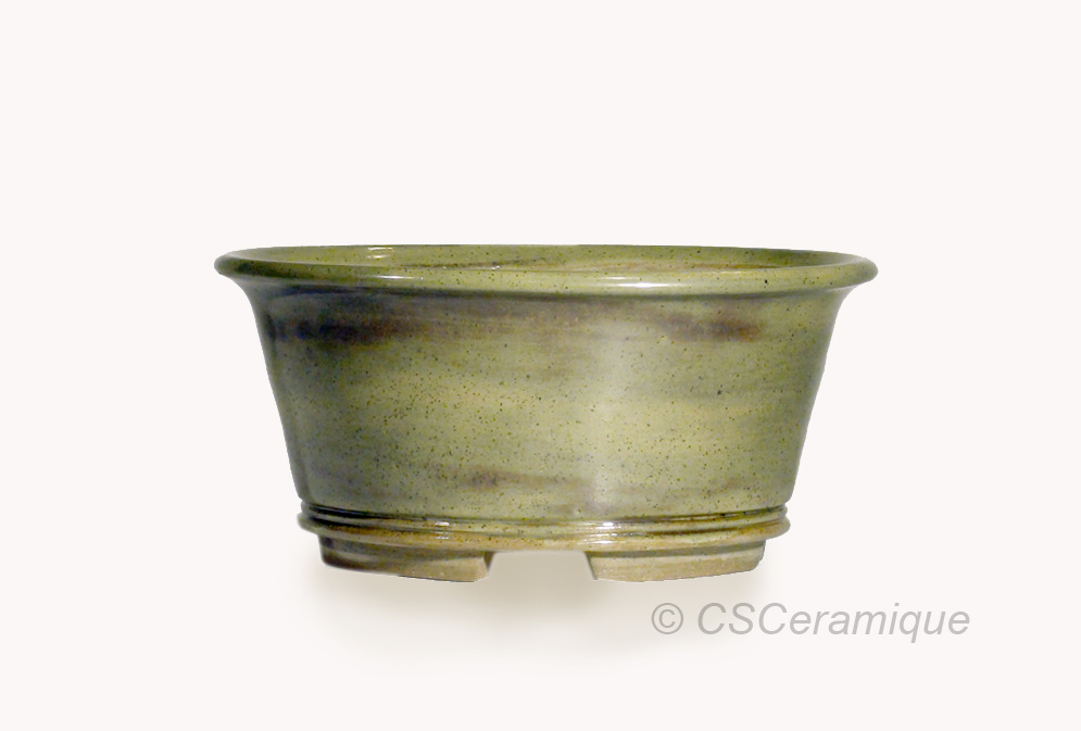 Poterie pour Bonsaï #1612089, Pot pour bonsaï de couleur verte antique, idéal pour un arbre à feuilles caduque | Bonsai pottery #1612089, Antique green bonsai pot, ideal for a deciduous tree.
